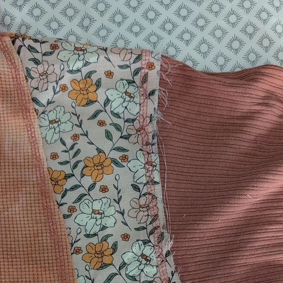 POL Women's Floral Patchwork Blouse - Pink and Cream NWOT - Picture 6 of 7